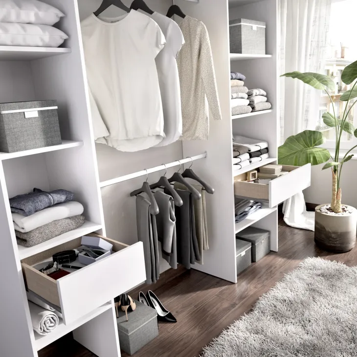 Cabina armadio allungabile 140/200x185h cm con cassetti e appendiabiti bianco Kora