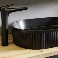 Miscelatore alto per lavabo bagno ottone nero Becco