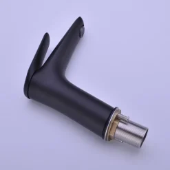 Miscelatore per lavabo bagno ottone nero Becco