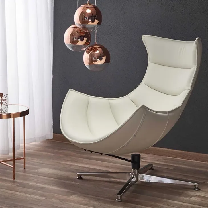 Poltrona design in ecopelle imbottita bianco Isotta