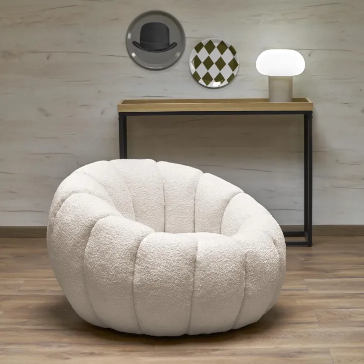 Poltrona imbottita in tessuto bouclé design moderno color crema Coccoluna