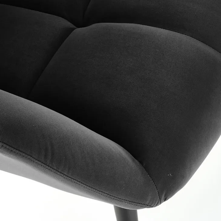 Poltrona imbottita in velluto nero Polly