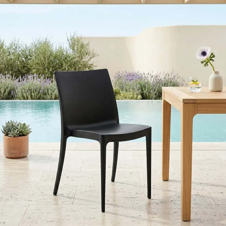 Sedia da giardino impilabile in polipropilene nero Olbia
