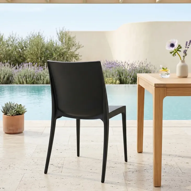 Sedia da giardino impilabile in polipropilene nero Olbia