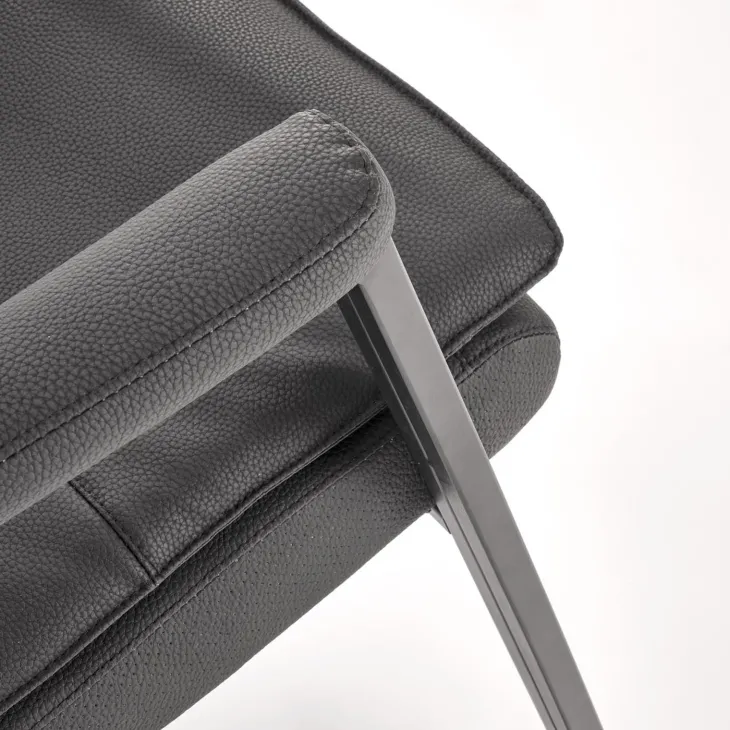 Sedia da ufficio con braccioli moderna in ecopelle nero Andrada