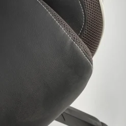 Sedia gaming con ruote e braccioli da ufficio in ecopelle e tessuto nero marrone Victor