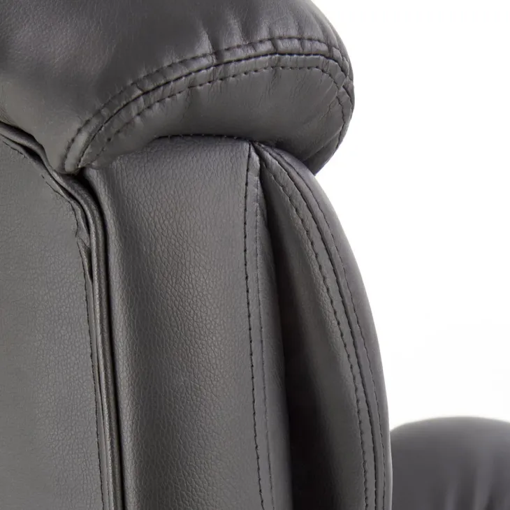 Sedia ufficio con ruote e braccioli imbottita in ecopelle nero Serafino