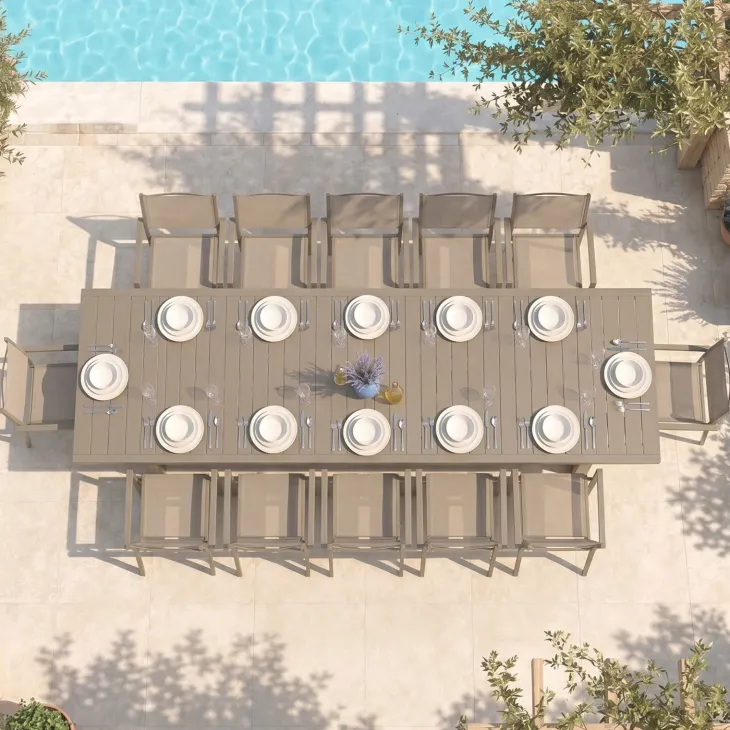 Set tavolo da giardino allungabile 200/300cm tortora + 6 sedie con braccioli quadrati tortora Brezza