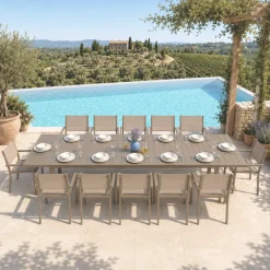 Set tavolo da giardino allungabile 200/300cm tortora + 4 sedie con braccioli quadrati tortora Brezza